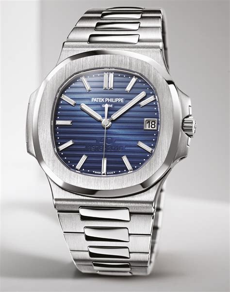 patek philippe nautilus mid size|Patek Philippe Nautilus original.